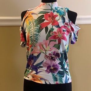 Gaze USA cold shoulder top